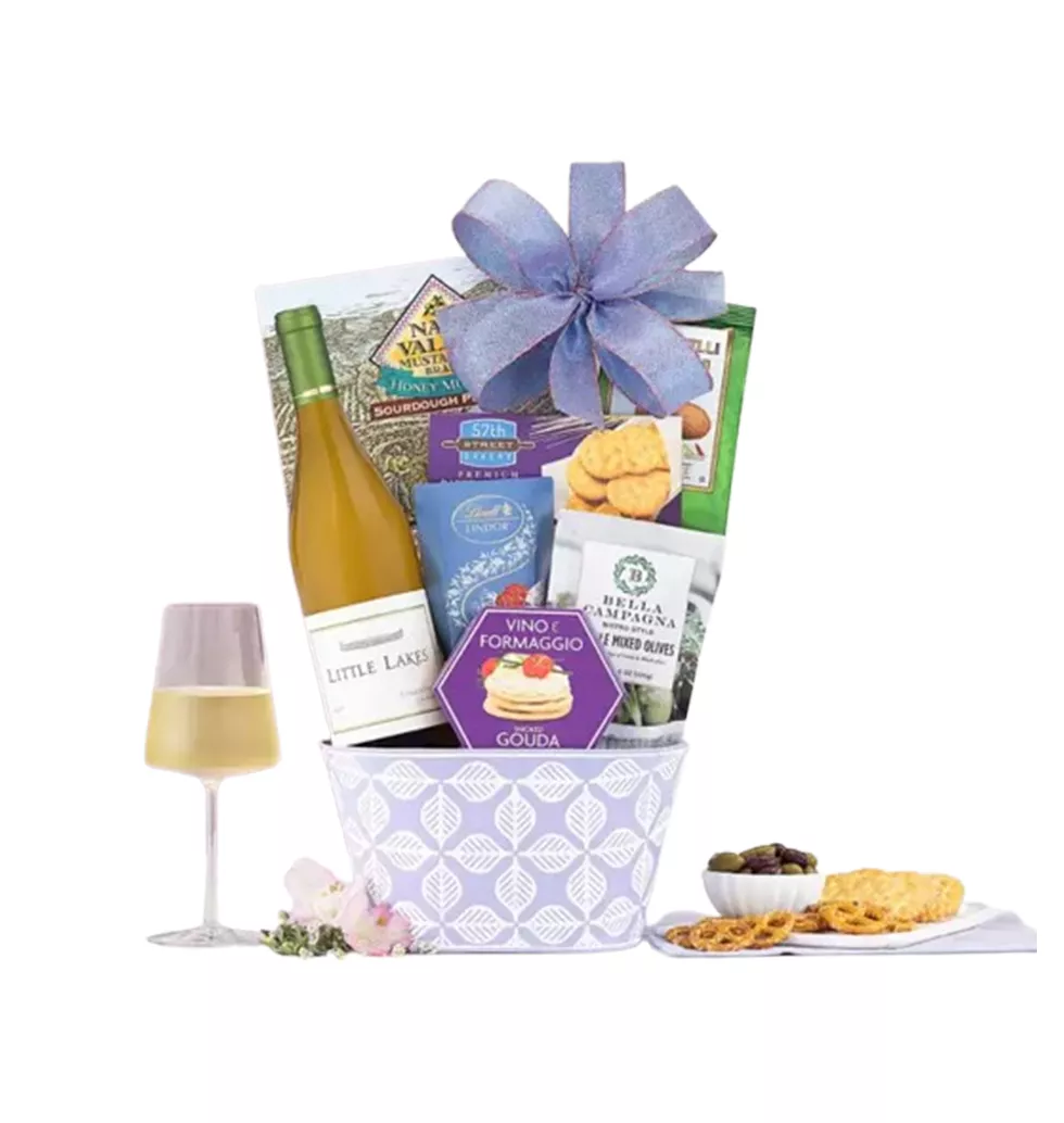 Little Lakes Luxuries Gift Basket